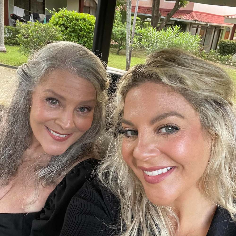 Meet your Posher, Debbie